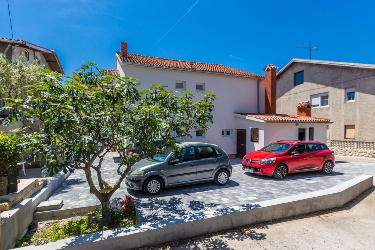 2Sis 2 Apartments Задар Экстерьер фото